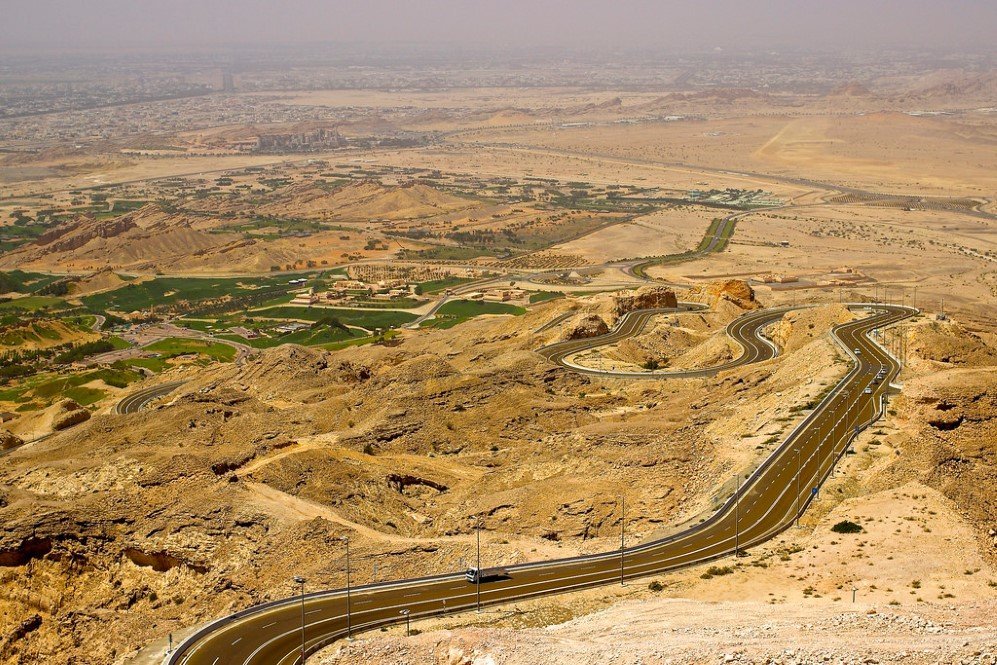 Jebel Hafeet Mountain Road, UAE (1)