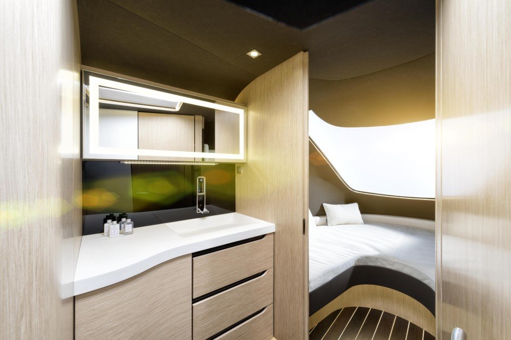 Yacht Inspired Caravisio Caravan Concept (3)