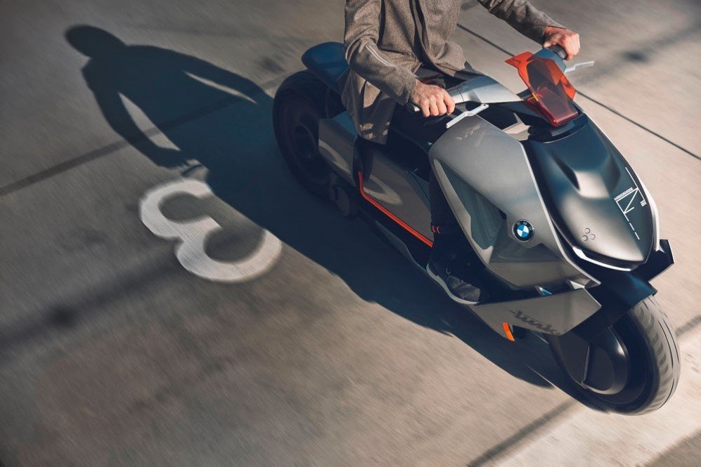 BMW Vision Next 100 Scooter 6