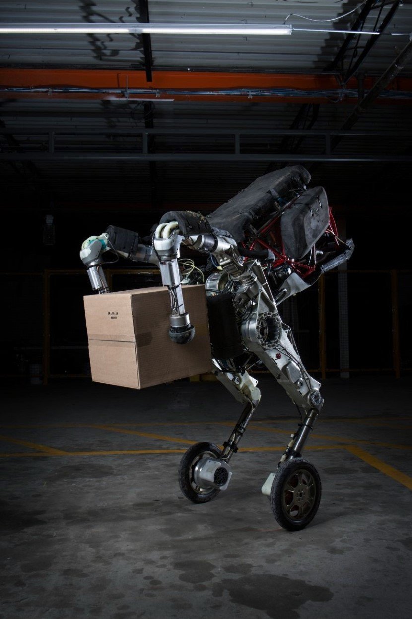 Boston Dynamics And Otto Motors Showcase Future Of Warehouse Automation