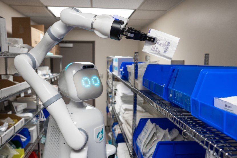 Humanoid Robot Nurse Helper Moxi